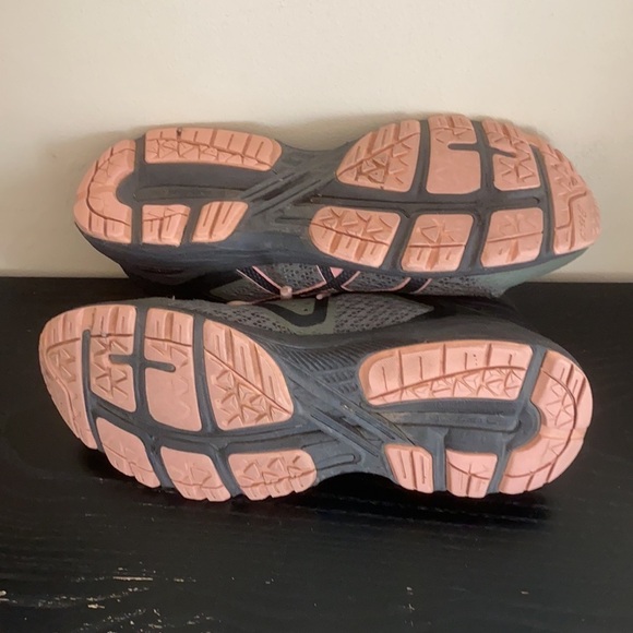 ASICS Women's GT-2000 6 Trail Running Sneaker Size 10 - Picture 11 of 12